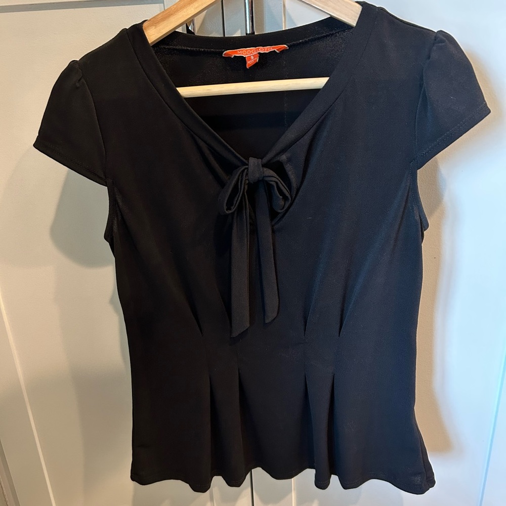 ModCloth Tie-Front Blouse size S